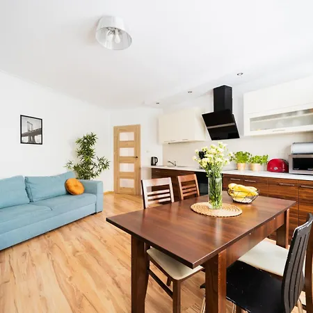 Big - Design - 3 - Centre